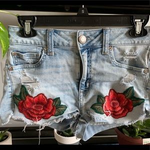 Rose Embroidered American Eagle Hi-Rise Shortie